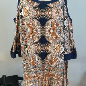 🎄🎄Elegant Navy and Orange Patterned  Blouse